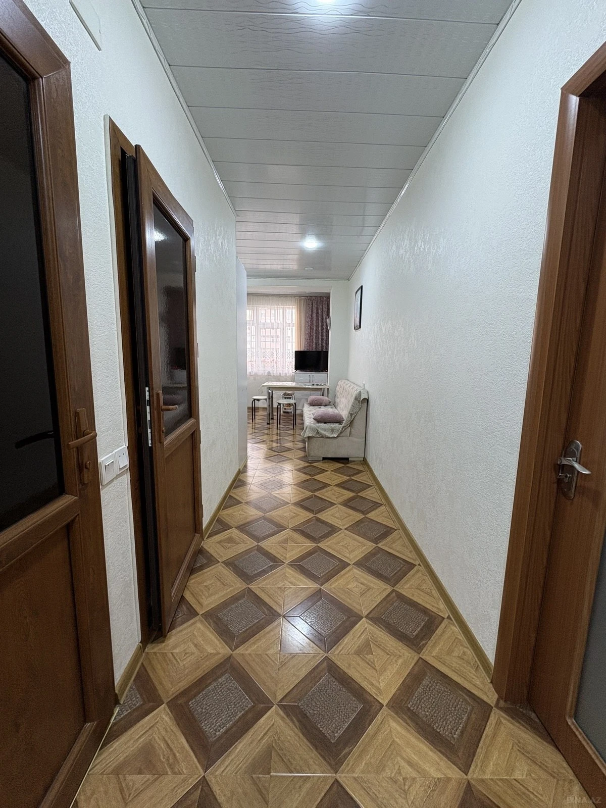 Satılır 4 otaqlı mənzil 75 m²