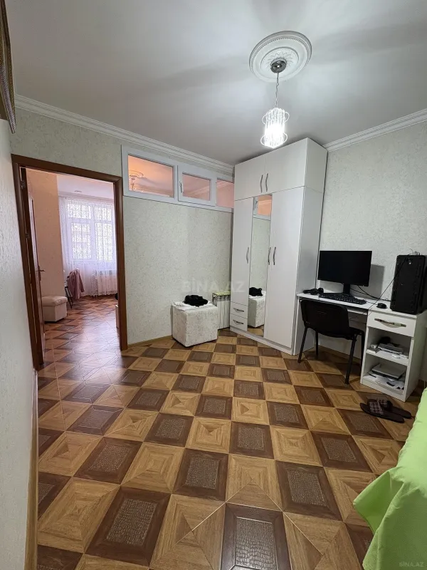 Satılır 4 otaqlı mənzil 75 m²