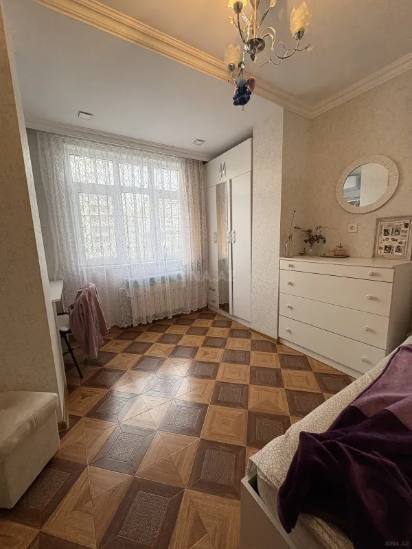 Satılır 4 otaqlı mənzil 75 m²