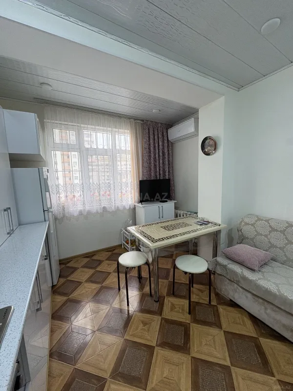 Satılır 4 otaqlı mənzil 75 m²
