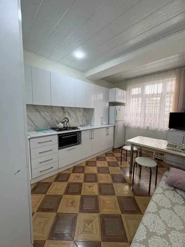 Satılır 4 otaqlı mənzil 75 m²