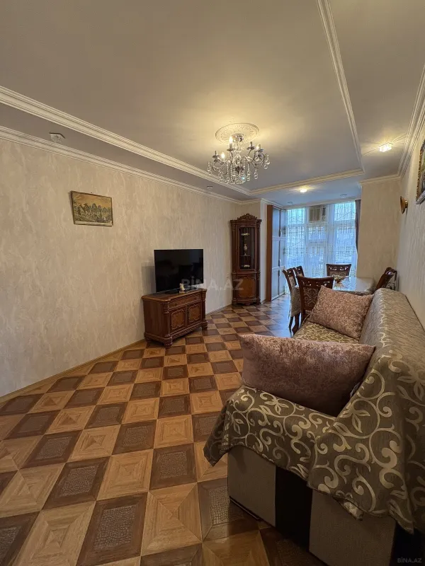 Satılır 4 otaqlı mənzil 75 m²