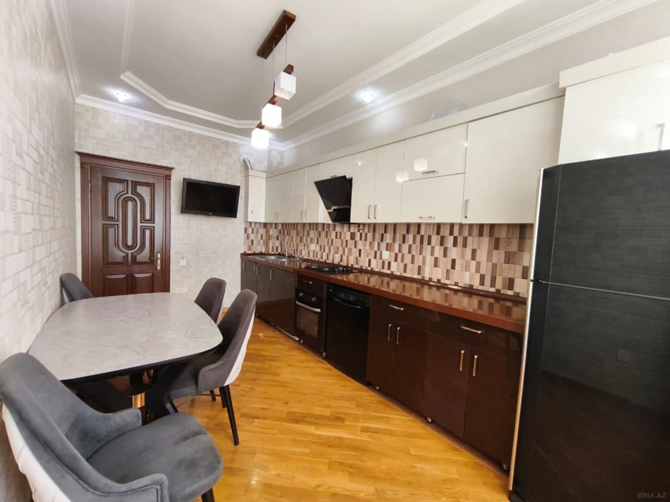 Satılır 3 otaqlı mənzil 103 m²