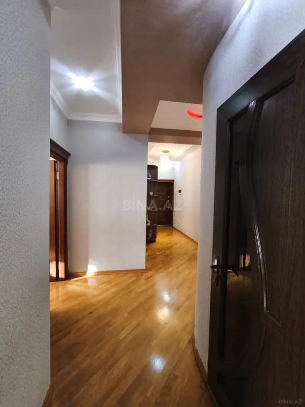 Satılır 3 otaqlı mənzil 103 m²