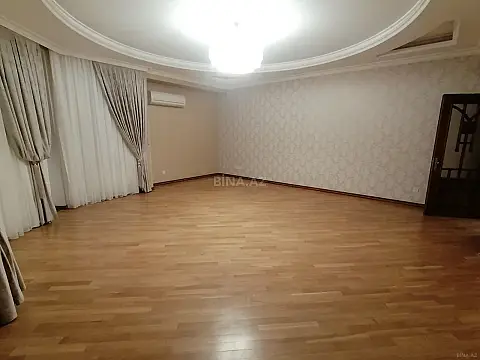 Satılır 3 otaqlı mənzil 142 m²