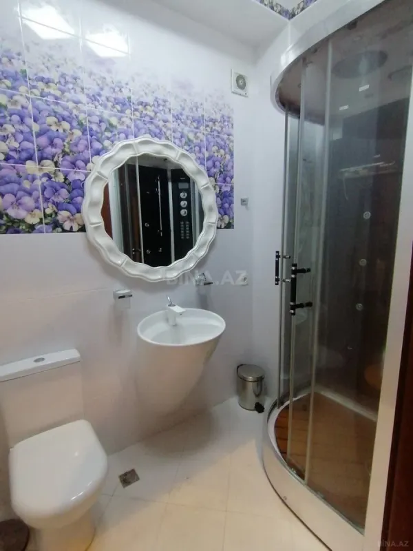 Satılır 3 otaqlı mənzil 142 m²
