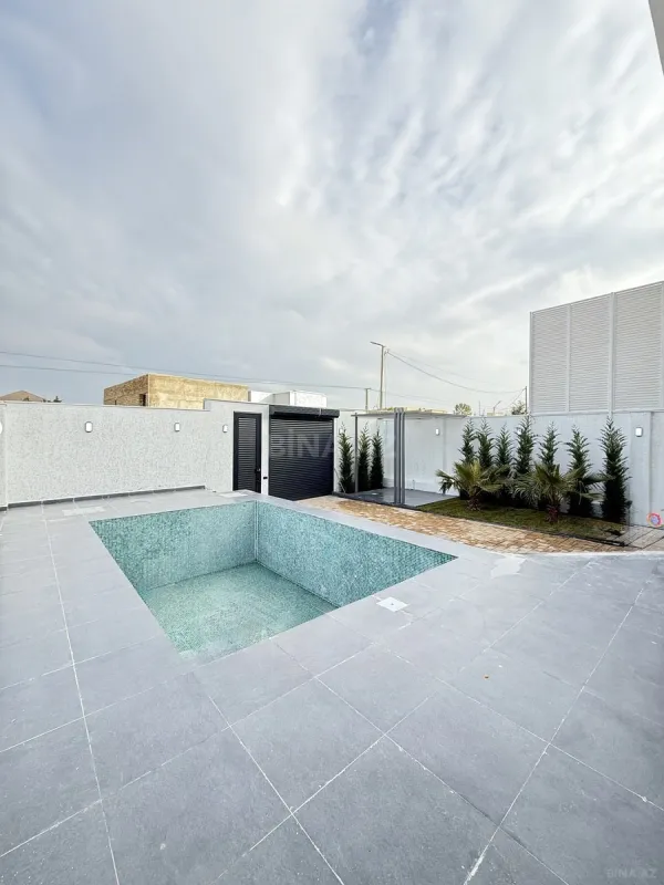 Satılır 5 otaqlı həyət evi 220 m²