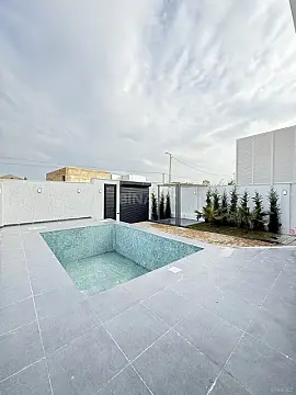 Satılır 5 otaqlı həyət evi 220 m²