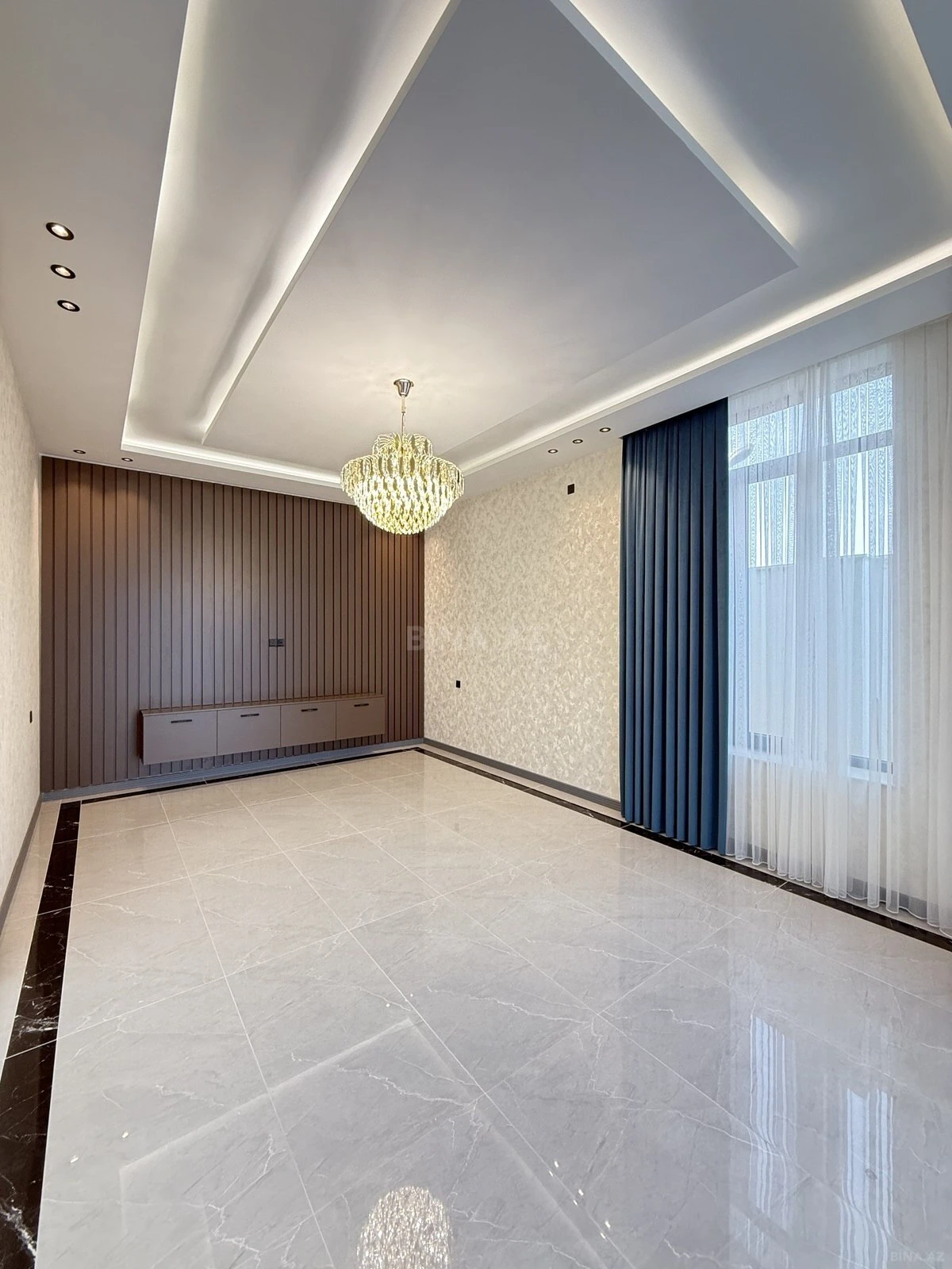 Satılır 5 otaqlı həyət evi 220 m²