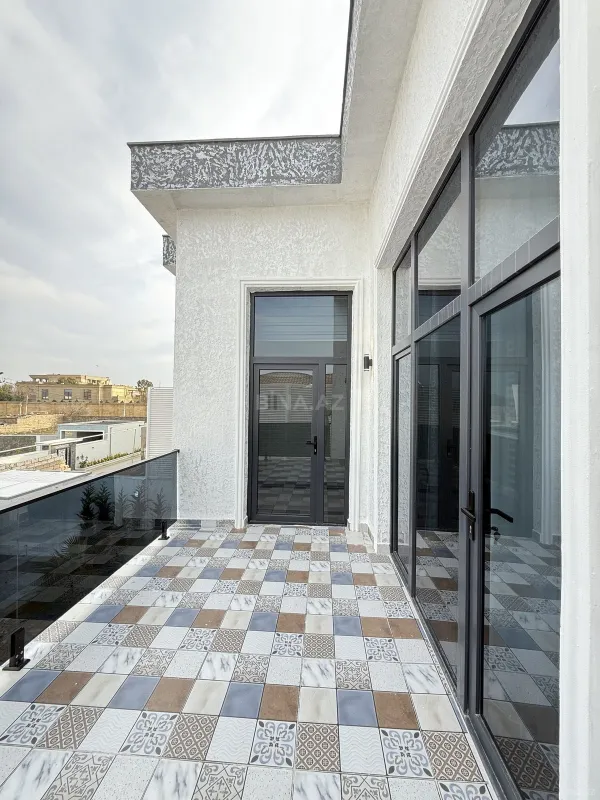 Satılır 5 otaqlı həyət evi 220 m²