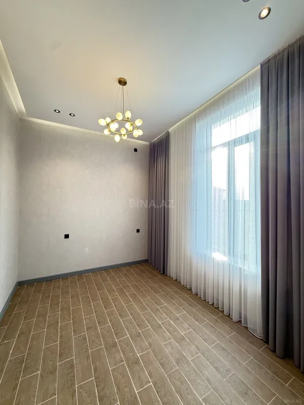 Satılır 5 otaqlı həyət evi 220 m²