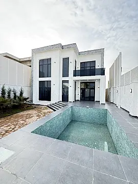 Satılır 5 otaqlı həyət evi 220 m²