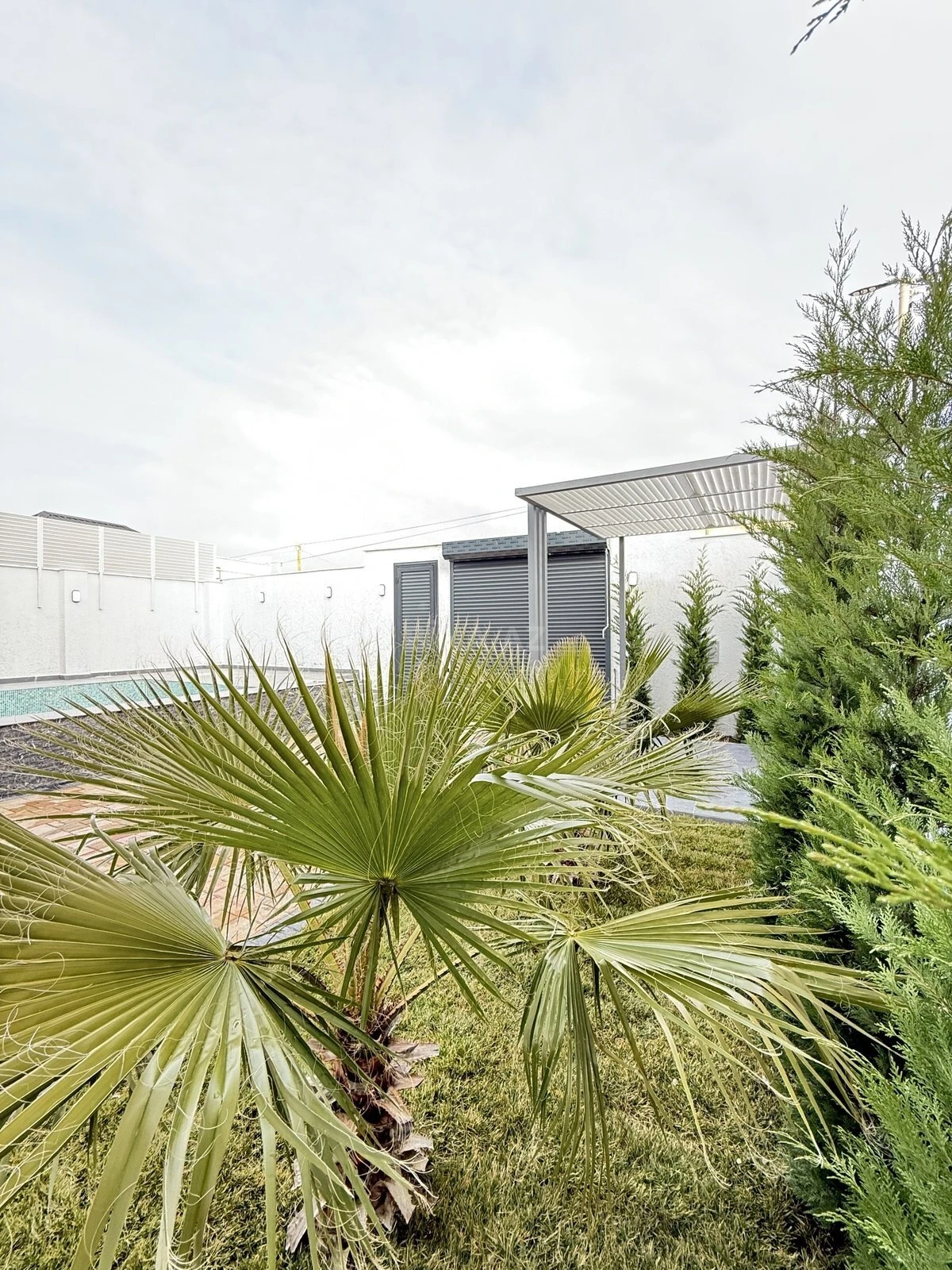 Satılır 5 otaqlı həyət evi 220 m²