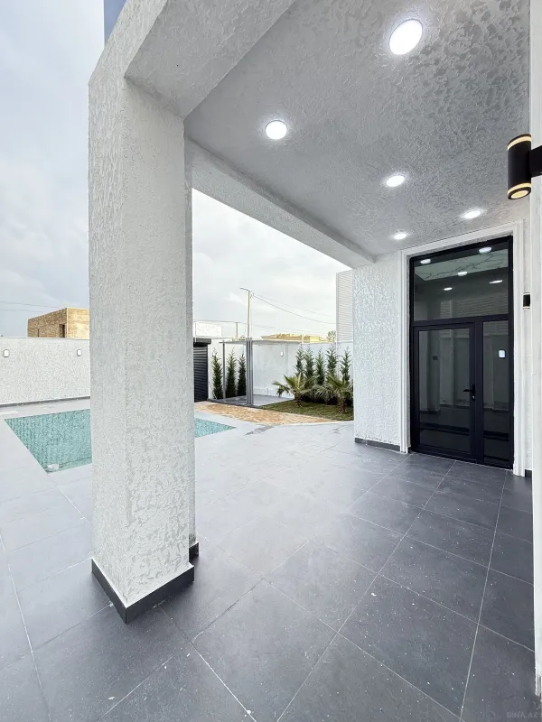 Satılır 5 otaqlı həyət evi 220 m²
