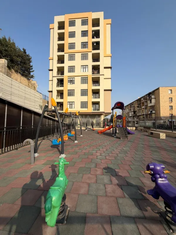 Satılır 2 otaqlı mənzil 65 m²