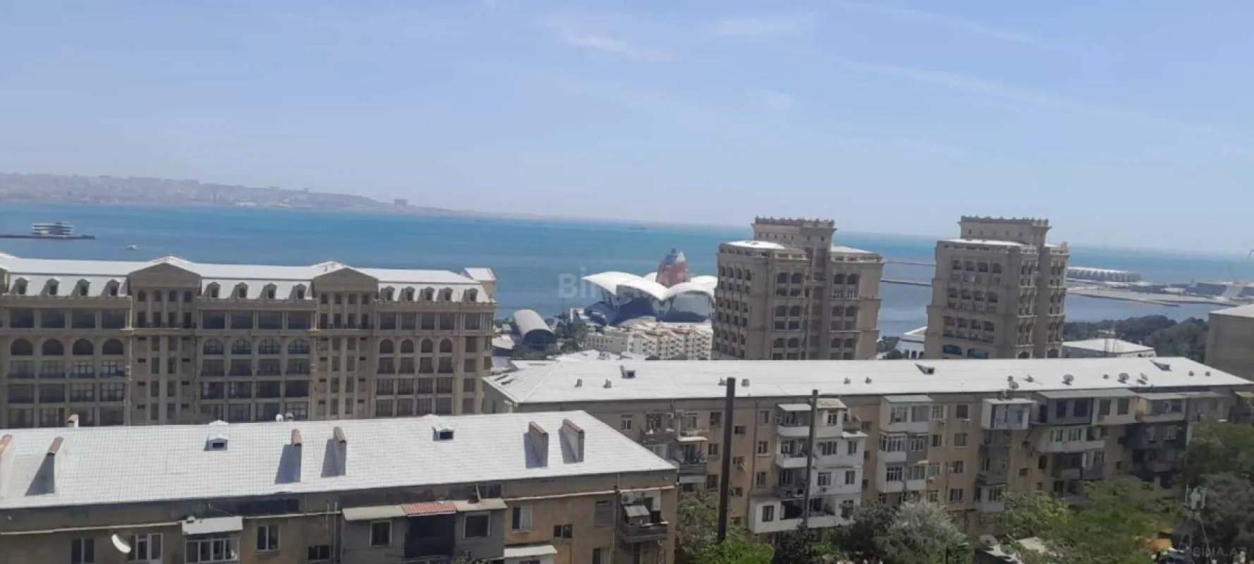 Satılır 5 otaqlı mənzil 214 m²