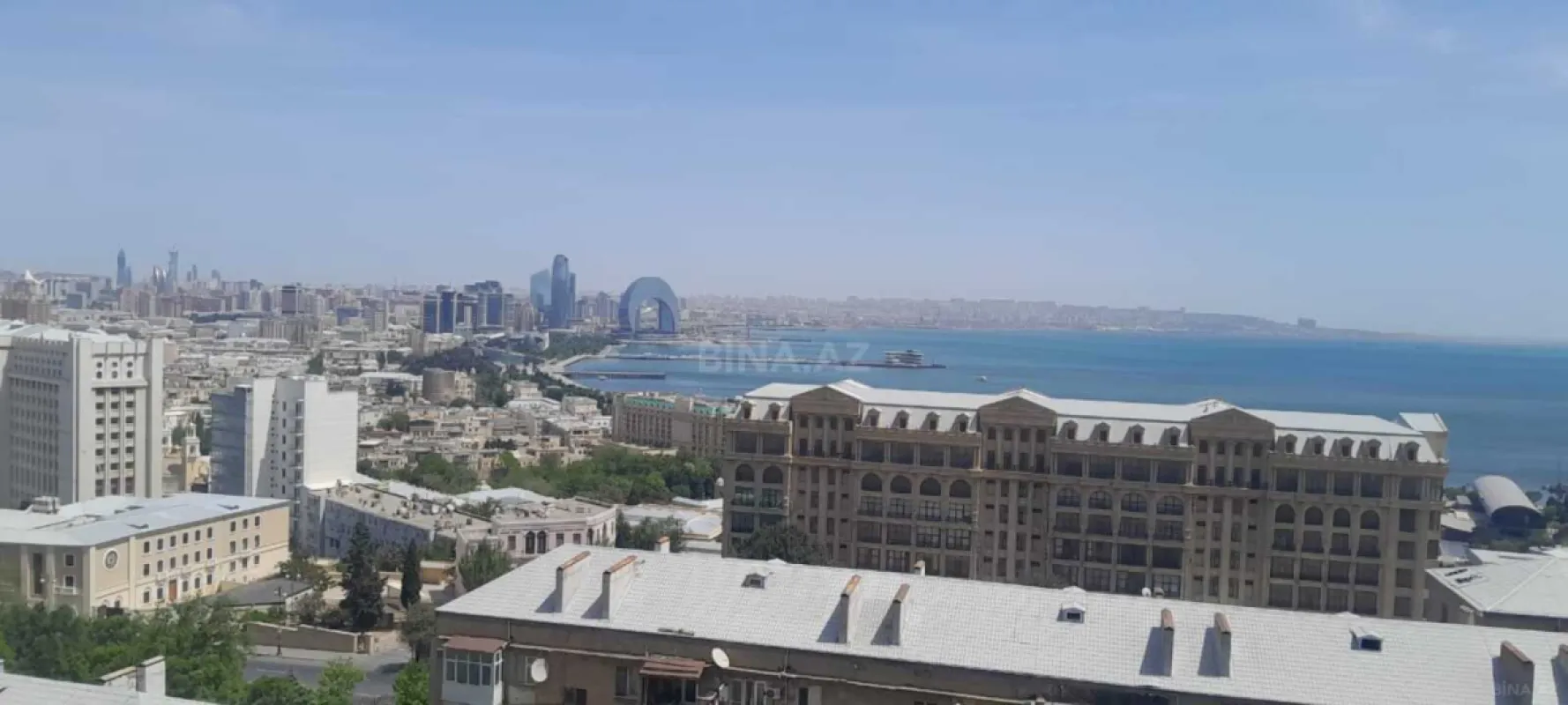 Satılır 5 otaqlı mənzil 214 m²