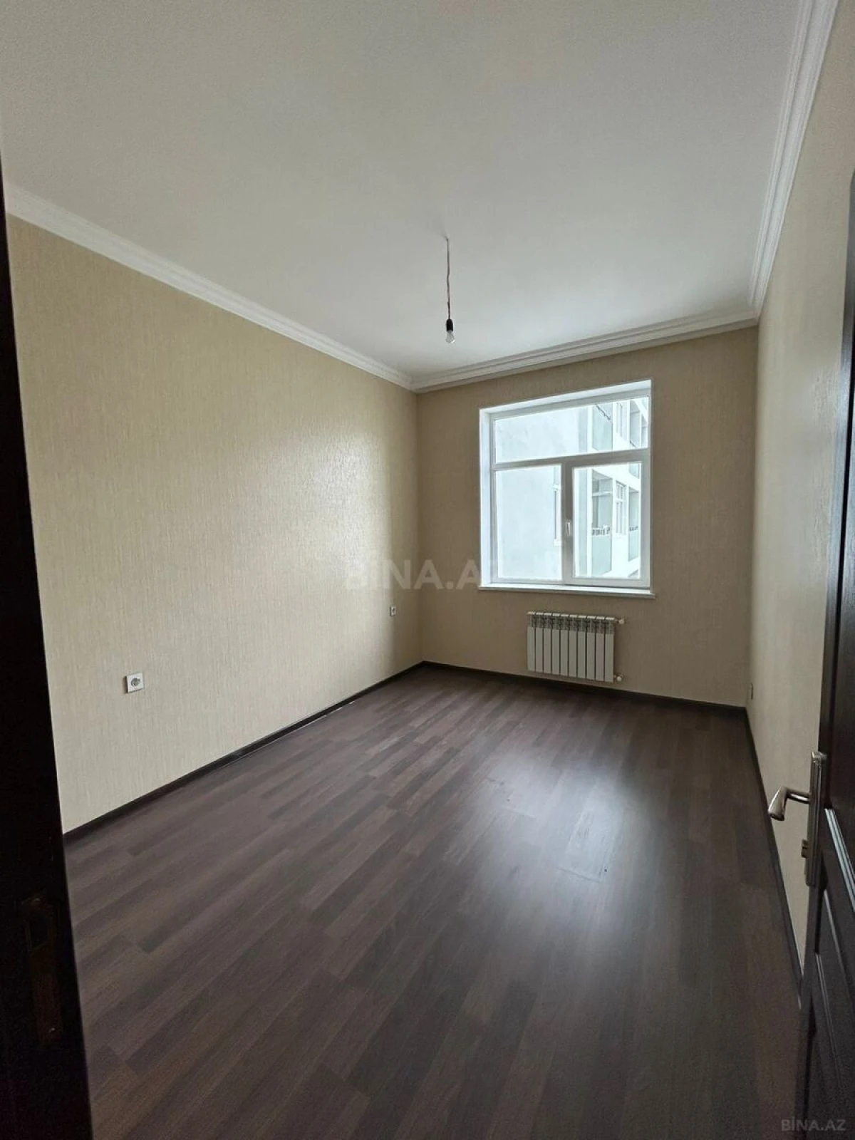 Satılır 4 otaqlı mənzil 100 m²