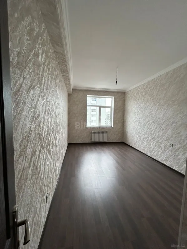 Satılır 4 otaqlı mənzil 100 m²