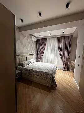 Satılır 3 otaqlı mənzil 122 m²