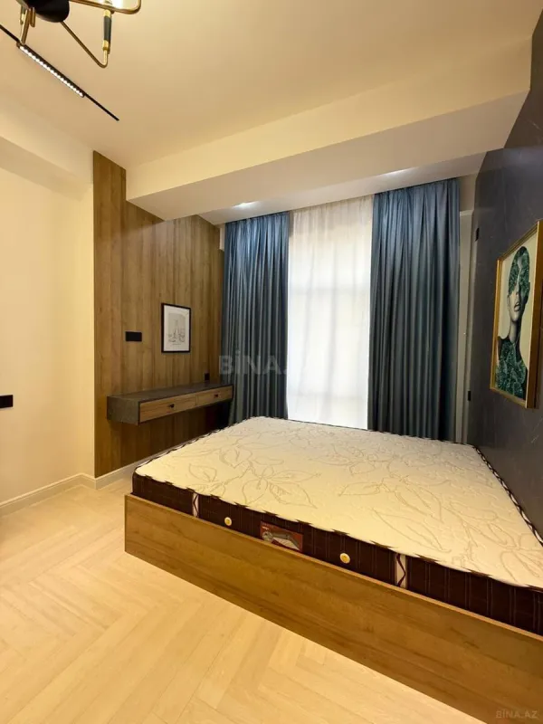 Satılır 3 otaqlı mənzil 121 m²