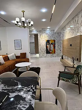 Satılır 3 otaqlı mənzil 121 m²