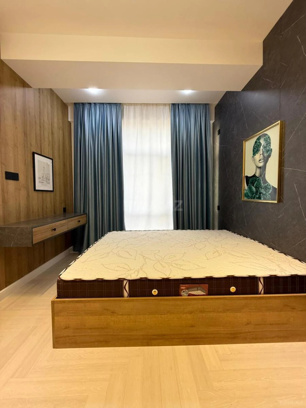 Satılır 3 otaqlı mənzil 121 m²