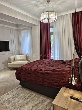 Kirayə verilir 2 otaqlı mənzil 120 m²