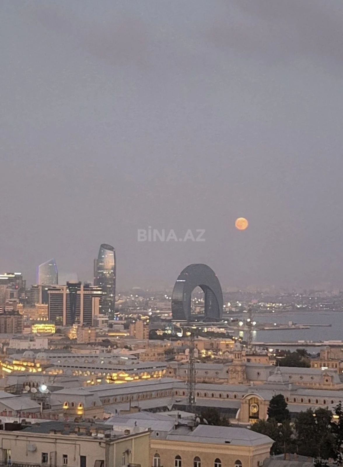 Kirayə verilir 2 otaqlı mənzil 120 m²