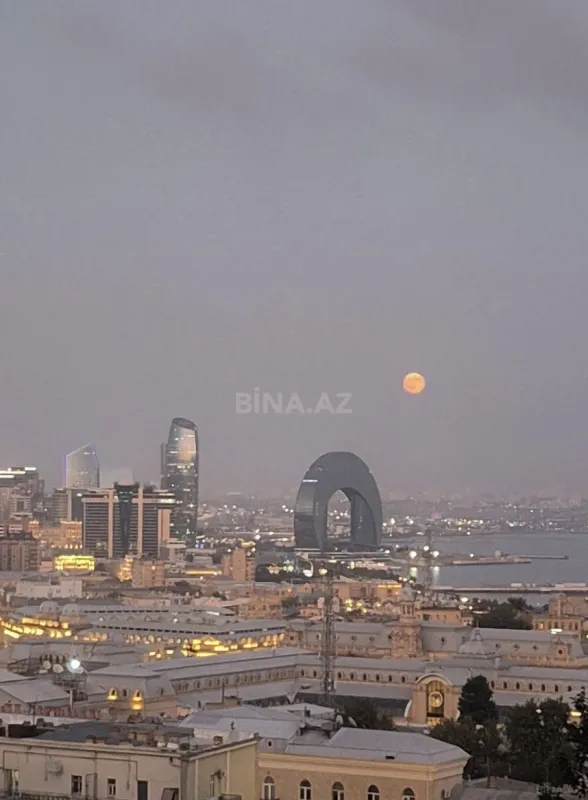 Kirayə verilir 2 otaqlı mənzil 120 m²