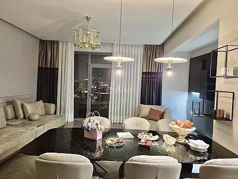 Kirayə verilir 2 otaqlı mənzil 120 m²