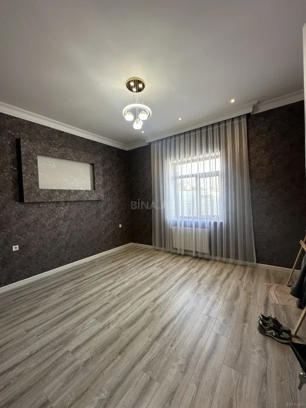 Satılır 4 otaqlı həyət evi 160 m²