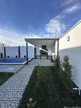 Satılır 4 otaqlı həyət evi 160 m²