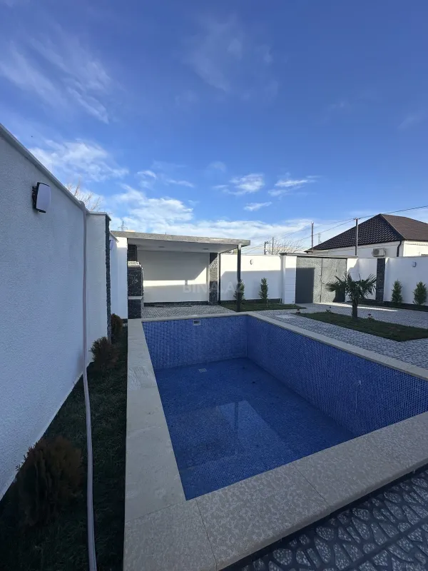 Satılır 4 otaqlı həyət evi 160 m²