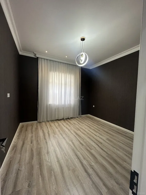 Satılır 4 otaqlı həyət evi 160 m²