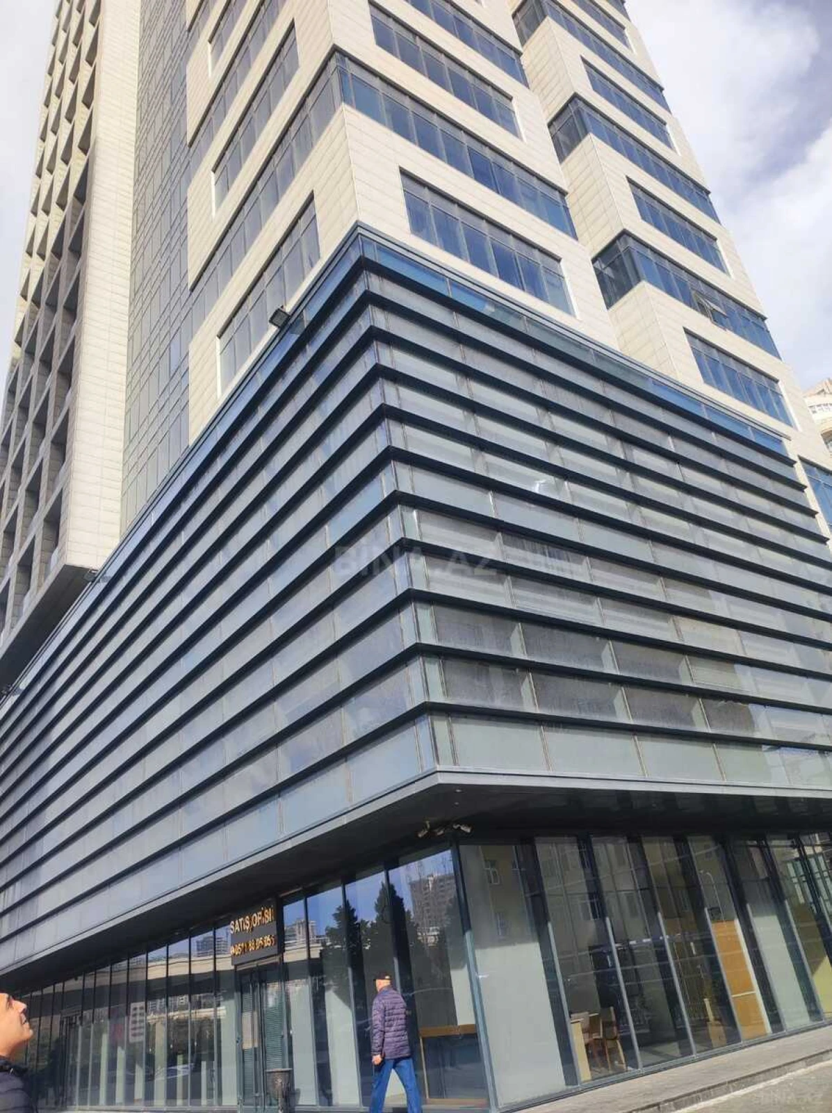 Satılır 2 otaqlı mənzil 93.3 m²