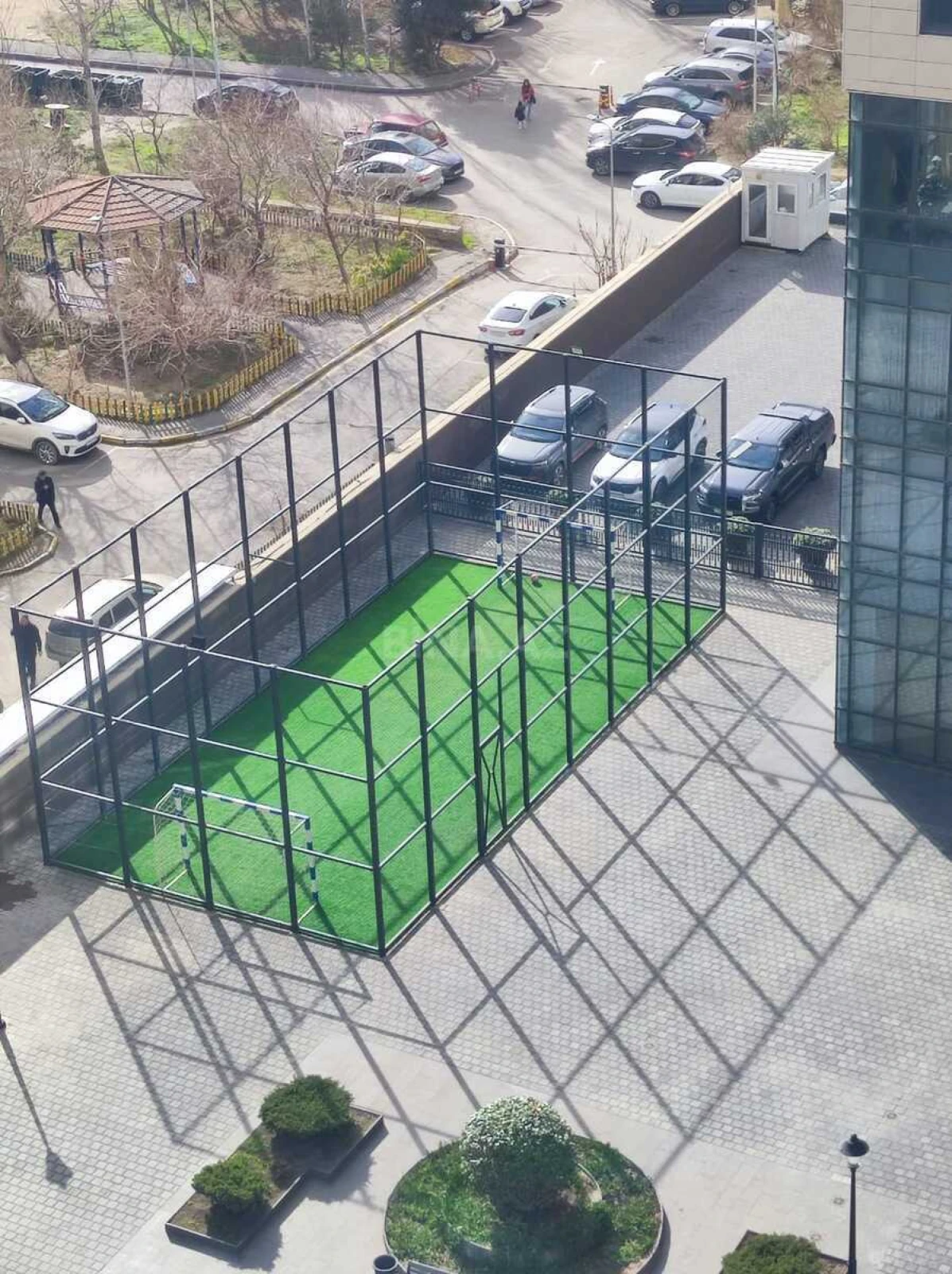 Satılır 2 otaqlı mənzil 93.3 m²