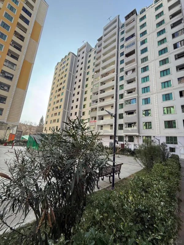 Satılır 2 otaqlı mənzil 94 m²