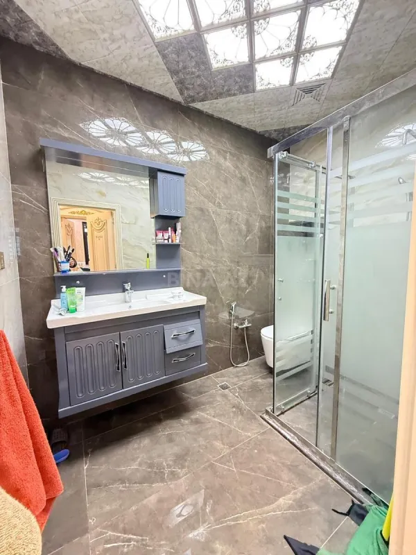 Satılır 2 otaqlı mənzil 94 m²