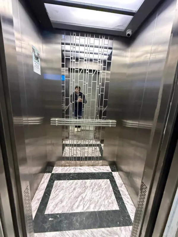 Satılır 2 otaqlı mənzil 94 m²