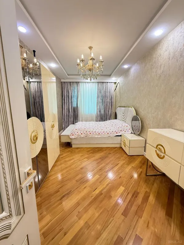 Satılır 2 otaqlı mənzil 94 m²