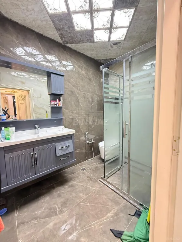 Satılır 2 otaqlı mənzil 94 m²