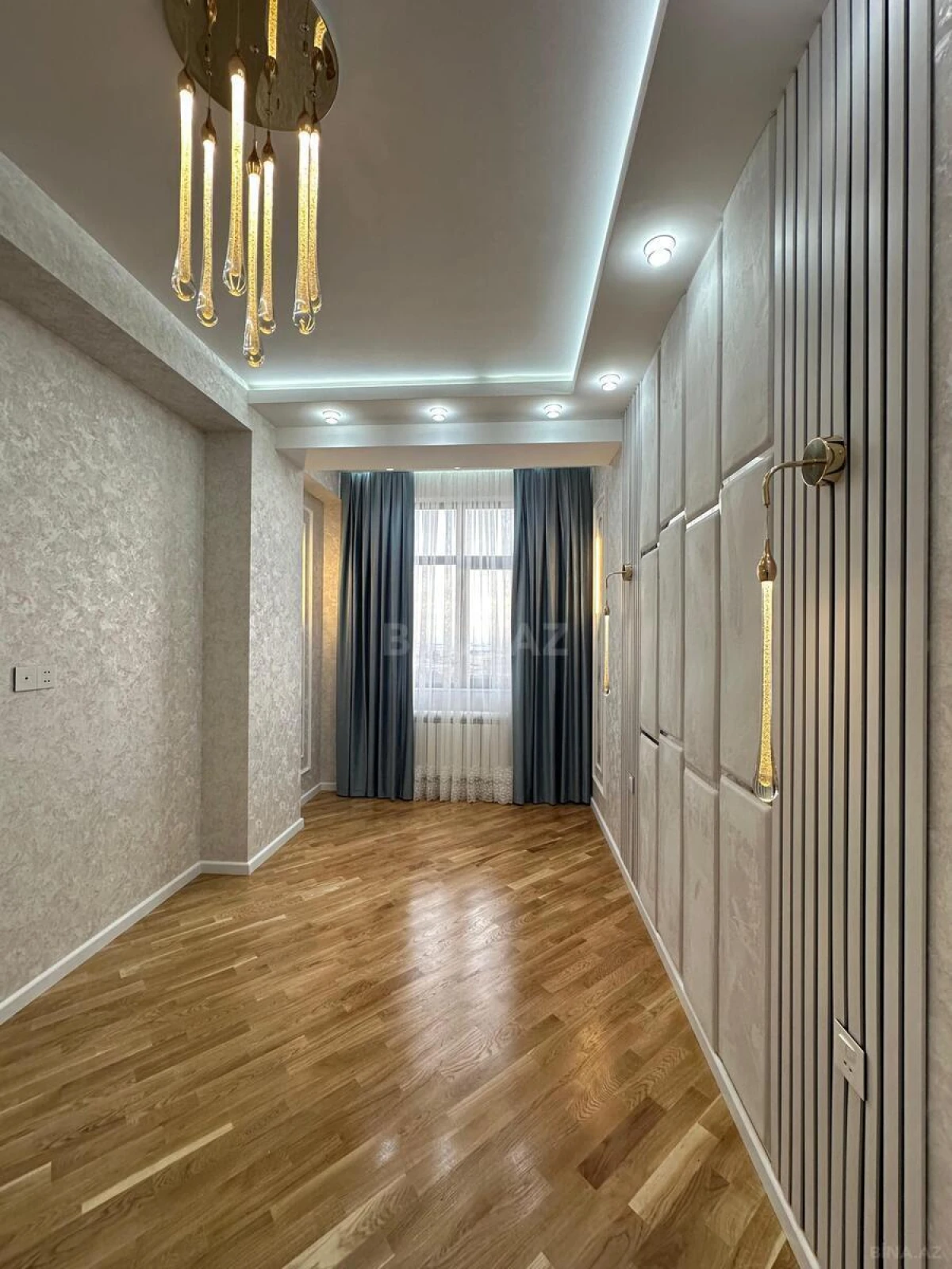 Satılır 2 otaqlı mənzil 77 m²