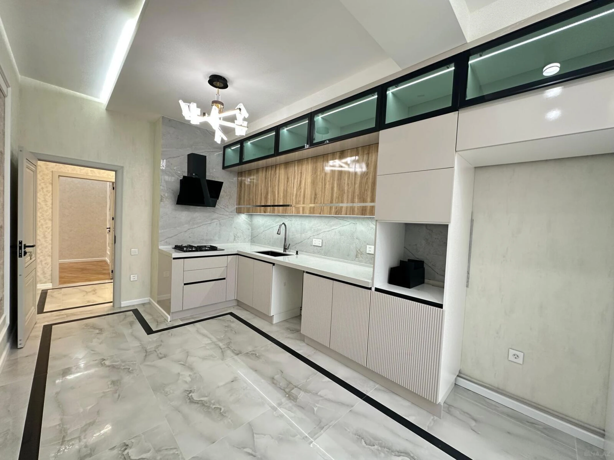 Satılır 2 otaqlı mənzil 77 m²