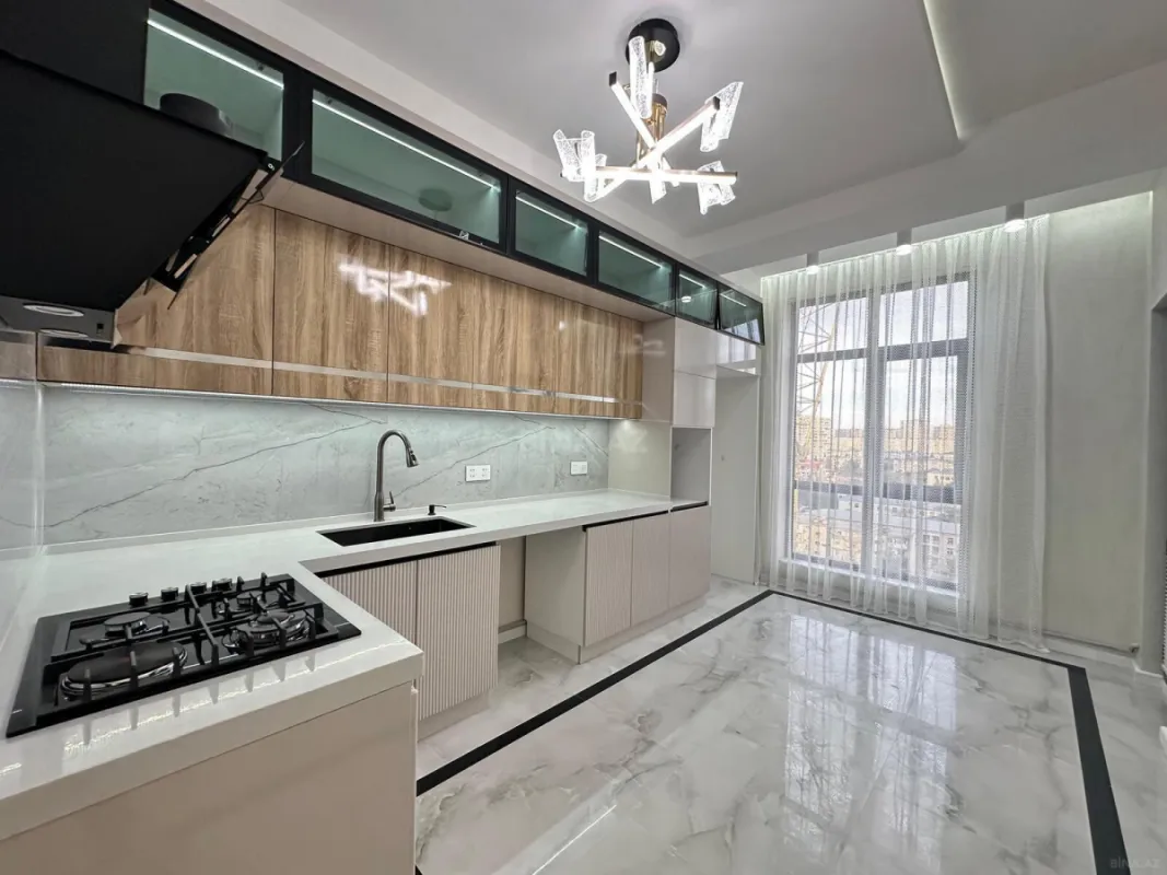 Satılır 2 otaqlı mənzil 77 m²