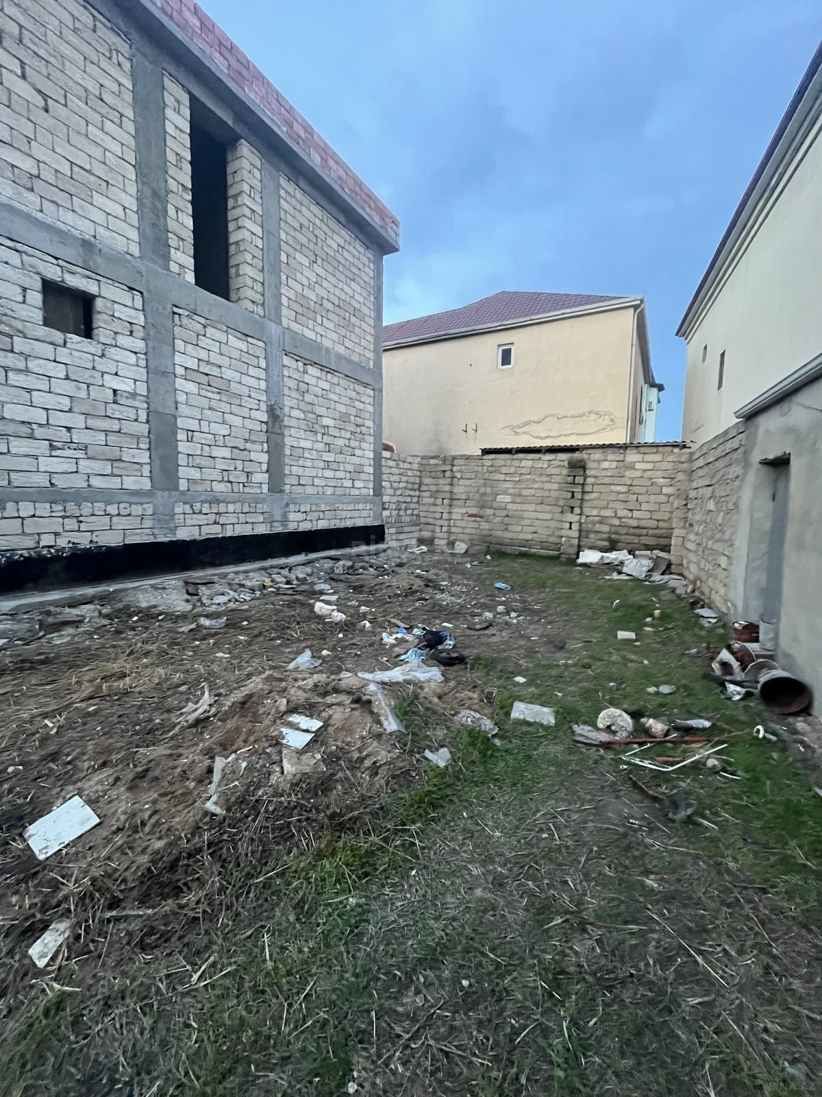 Satılır 6 otaqlı həyət evi 188 m²