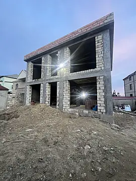 Satılır 6 otaqlı həyət evi 188 m²