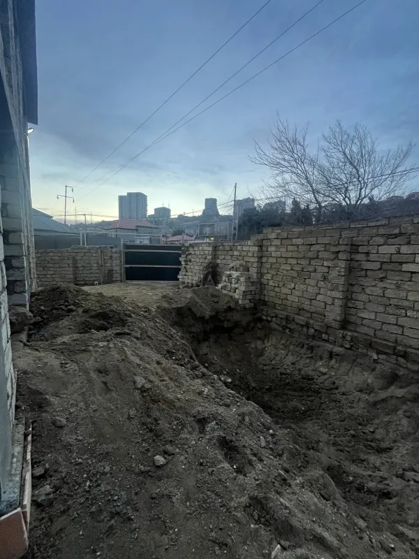 Satılır 6 otaqlı həyət evi 188 m²