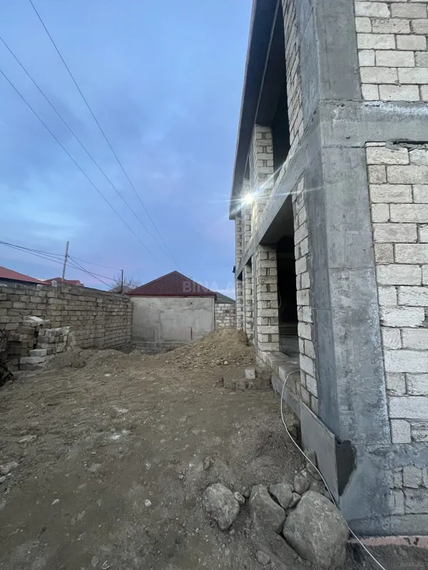 Satılır 6 otaqlı həyət evi 188 m²