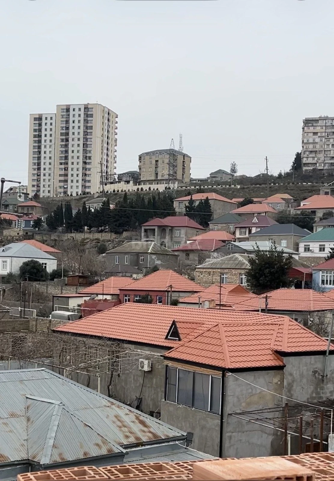 Satılır 6 otaqlı həyət evi 188 m²